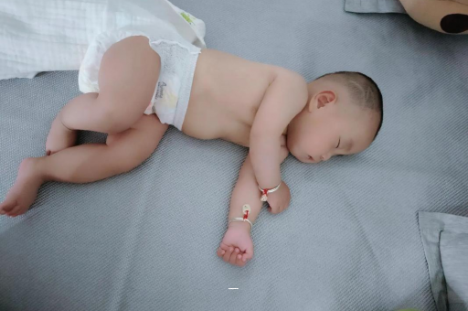 两岁宝宝身高体重标准